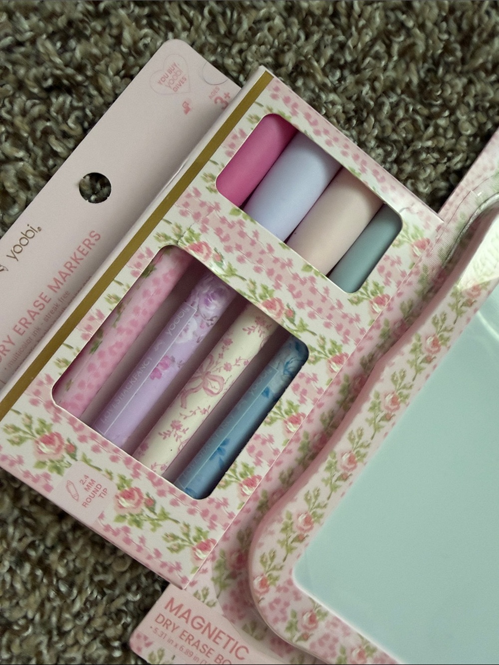 Love Shack Fancy Yoobi dry erase board and dry erase markers - Picture 4 of 5